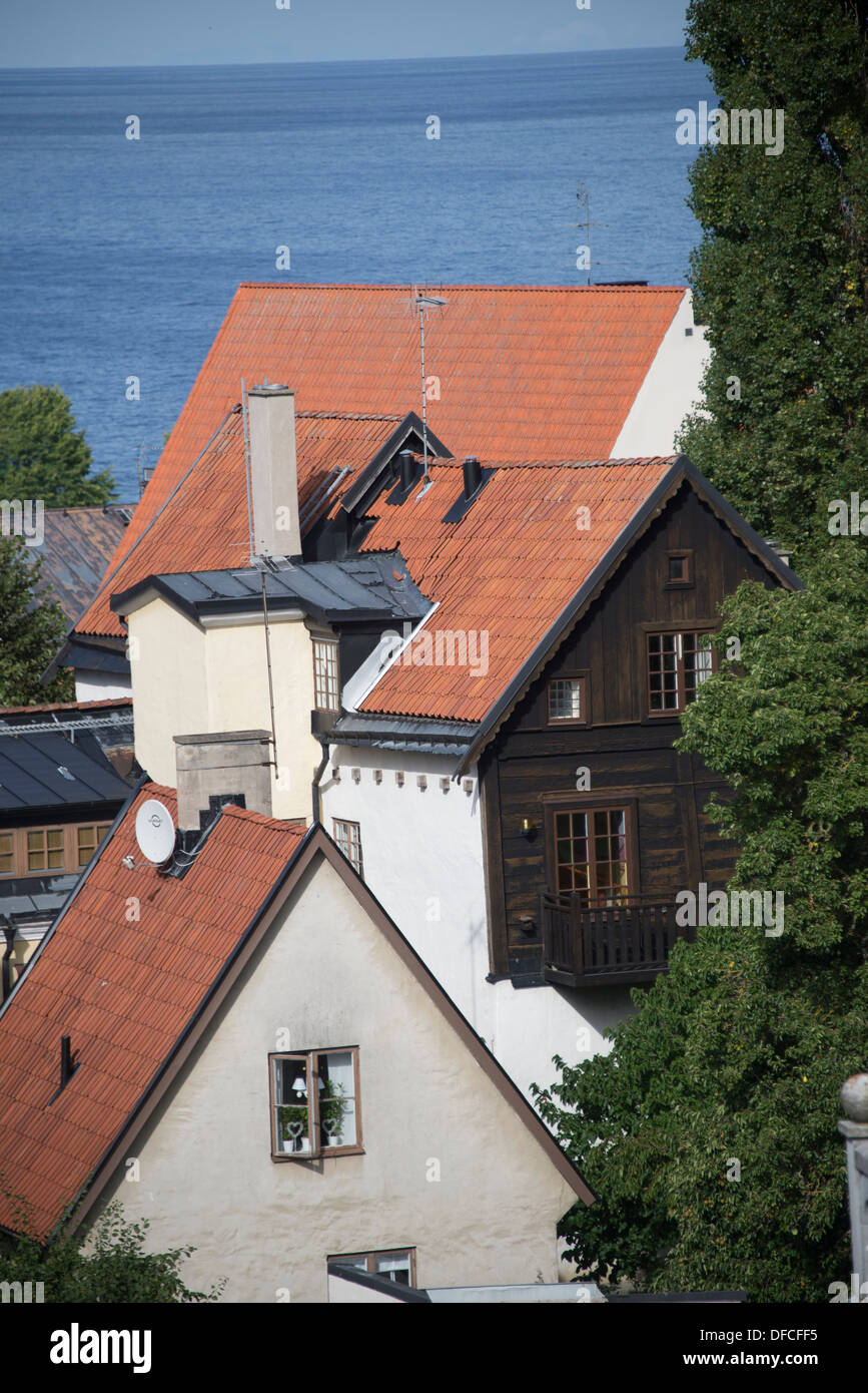 Vista sulla città anseatica di Visby si affaccia sul porto sull'isola svedese di Gotland int il Balic Sea Foto Stock