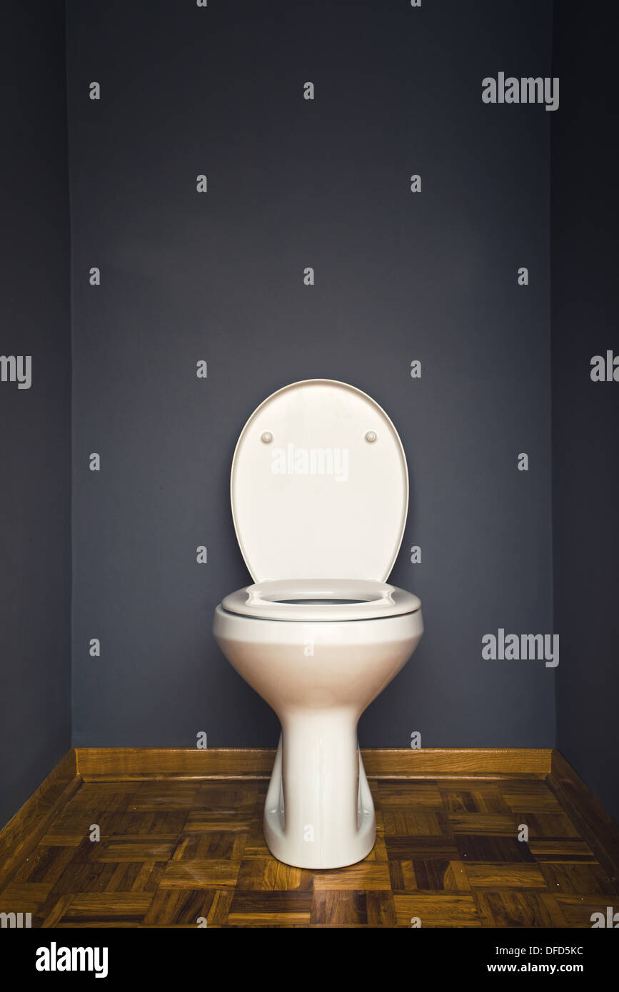 White water in un bagno Foto Stock