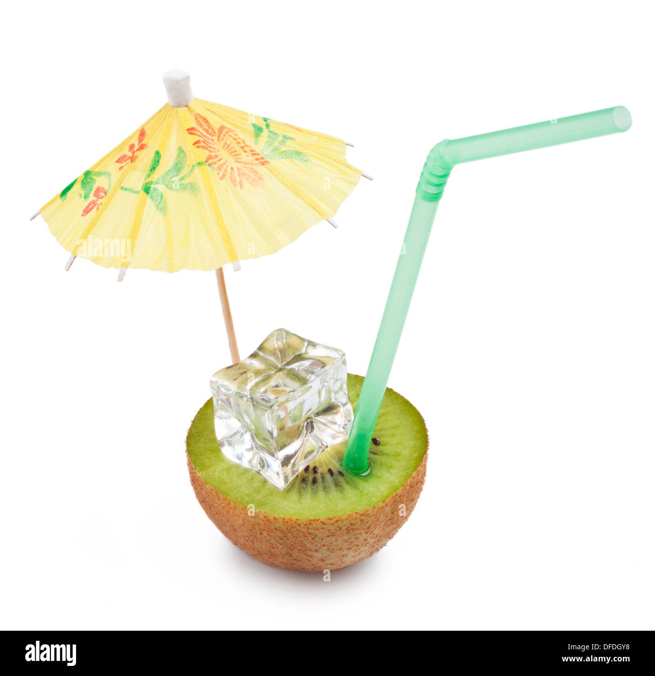Cocktail di Kiwi concetto su sfondo bianco Foto Stock
