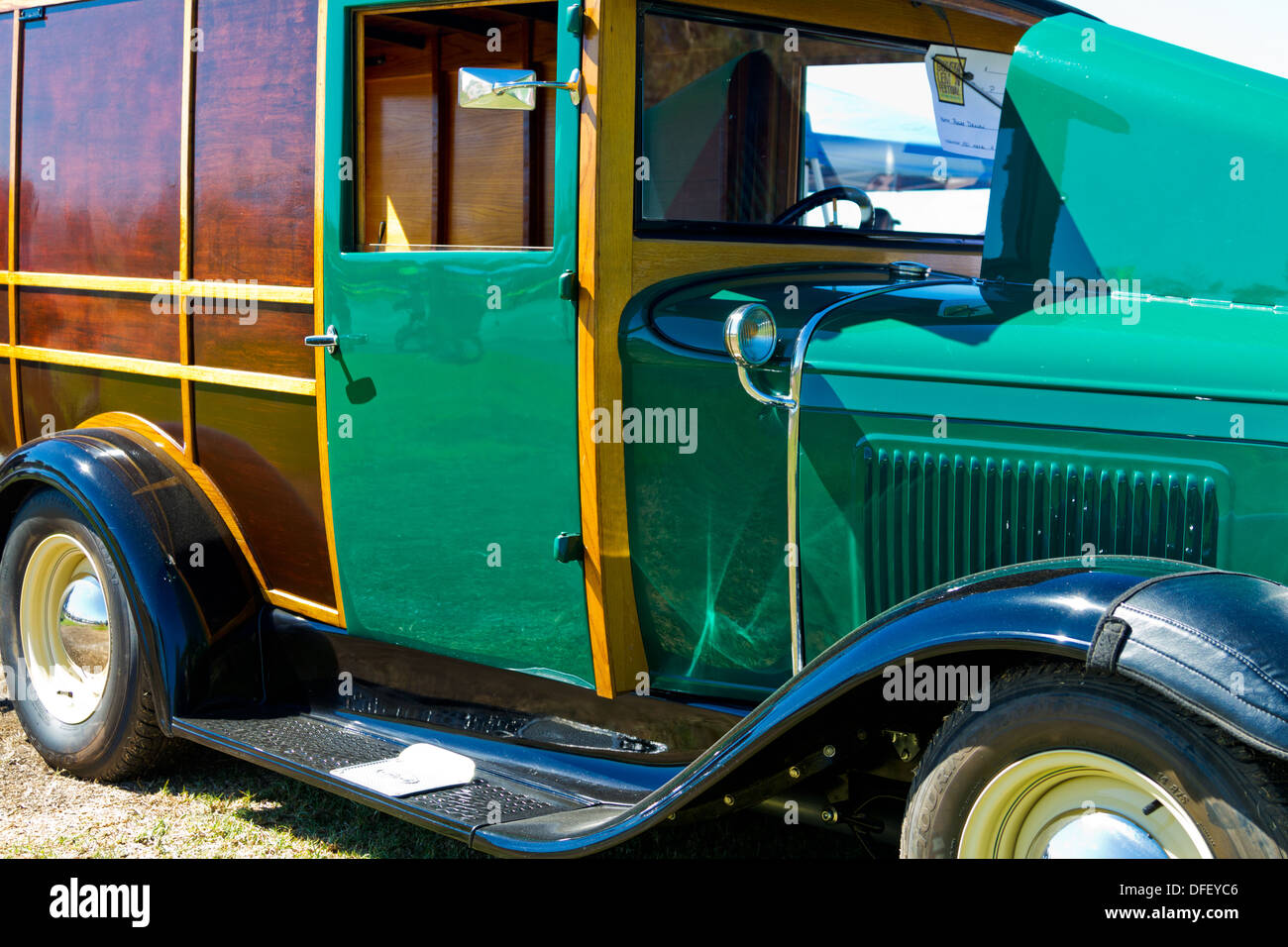 Un bel verde 1931 Ford 'woody' carrello pannello hot-biella. Foto Stock