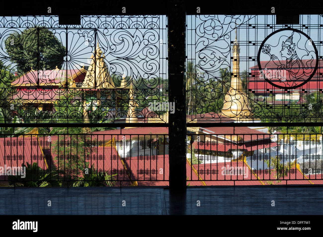 Nga Htat Gyi Pagoda Temple Yangon Myanmar Foto Stock