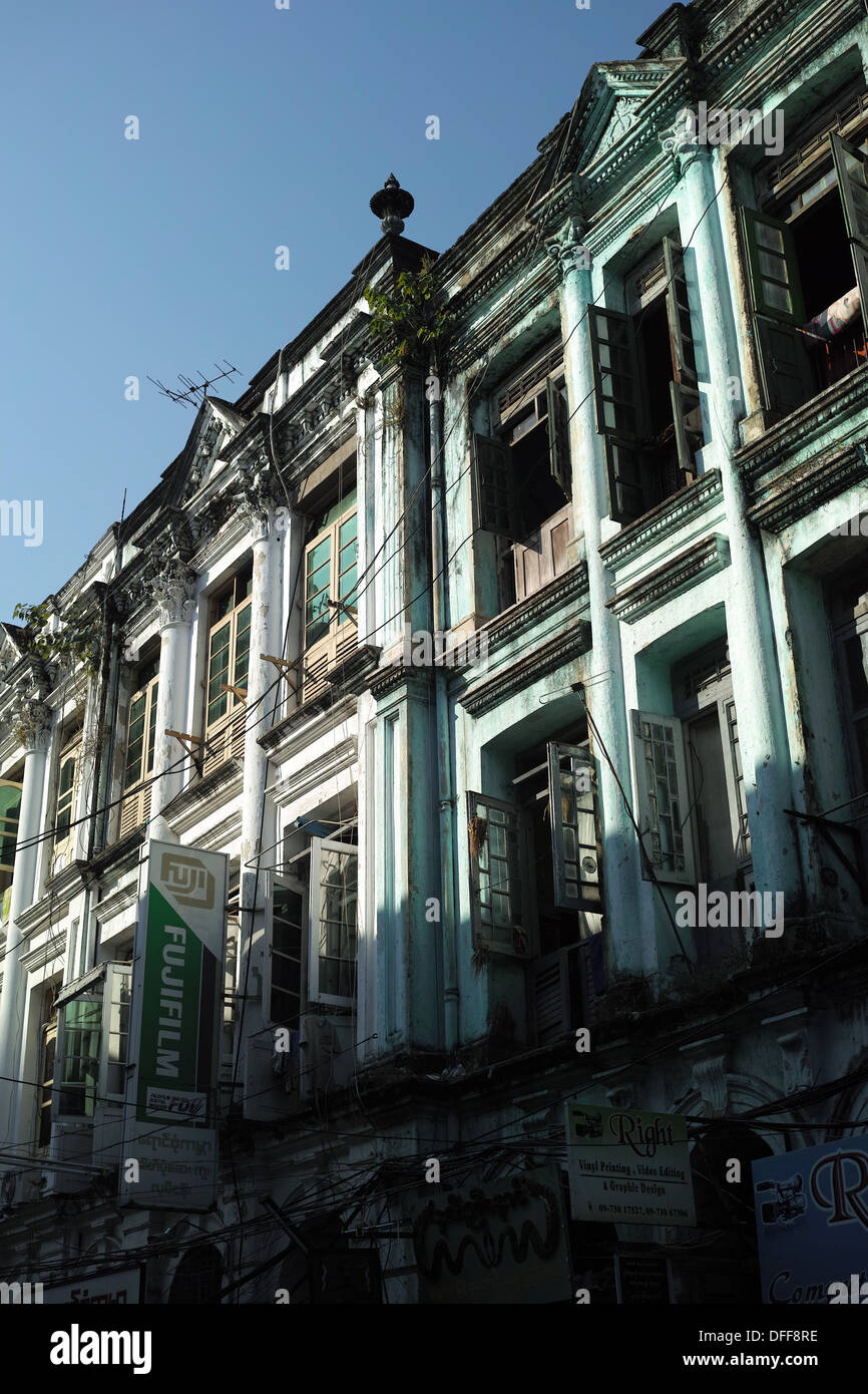 Architettura antica di Yangon Foto Stock