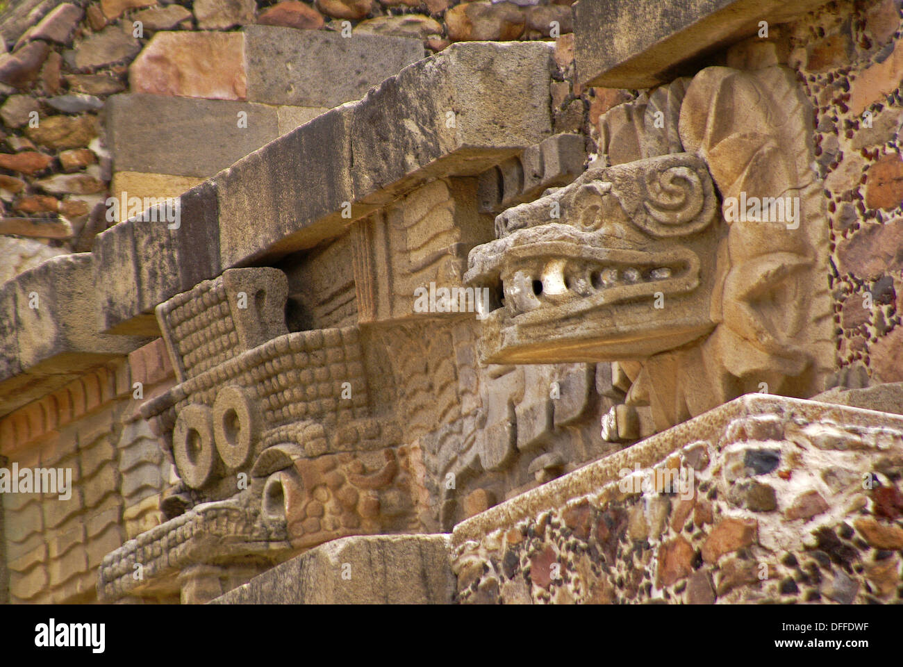 Chi è Il Dio Della Pioggia Dio della pioggia azteca immagini e fotografie stock ad alta