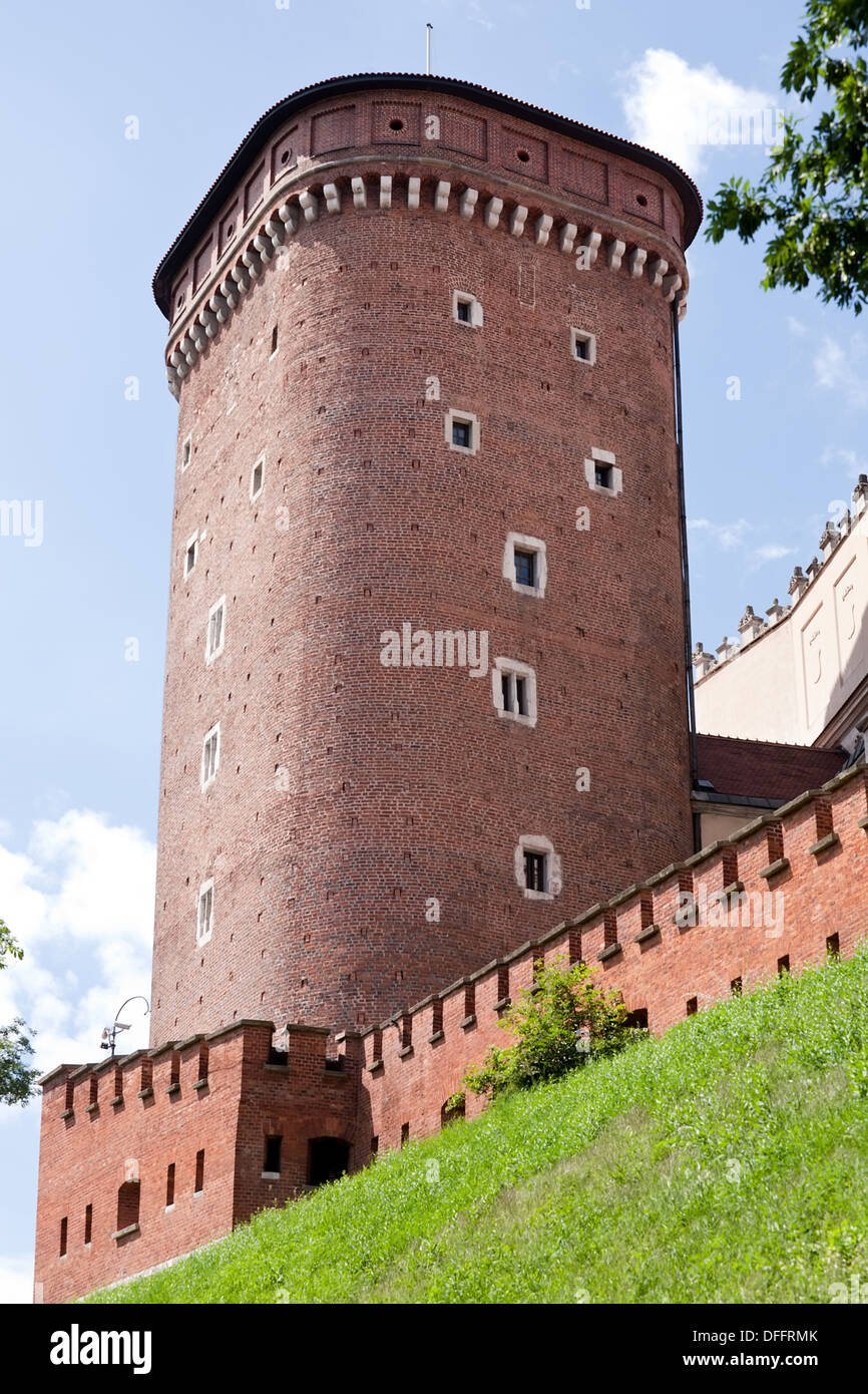 Senatorska Tower presso il Castello Reale sul colle di Wawel a Cracovia, Polonia Foto Stock