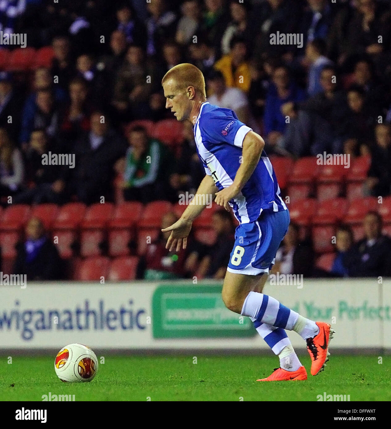 Wigan, Regno Unito. 03 ott 2013. Ben Watson di Wigan atletico durante l'Europa League tra Wigan atletico e NK Maribor dalla DW Stadium. © Azione Sport Plus/Alamy Live News Foto Stock