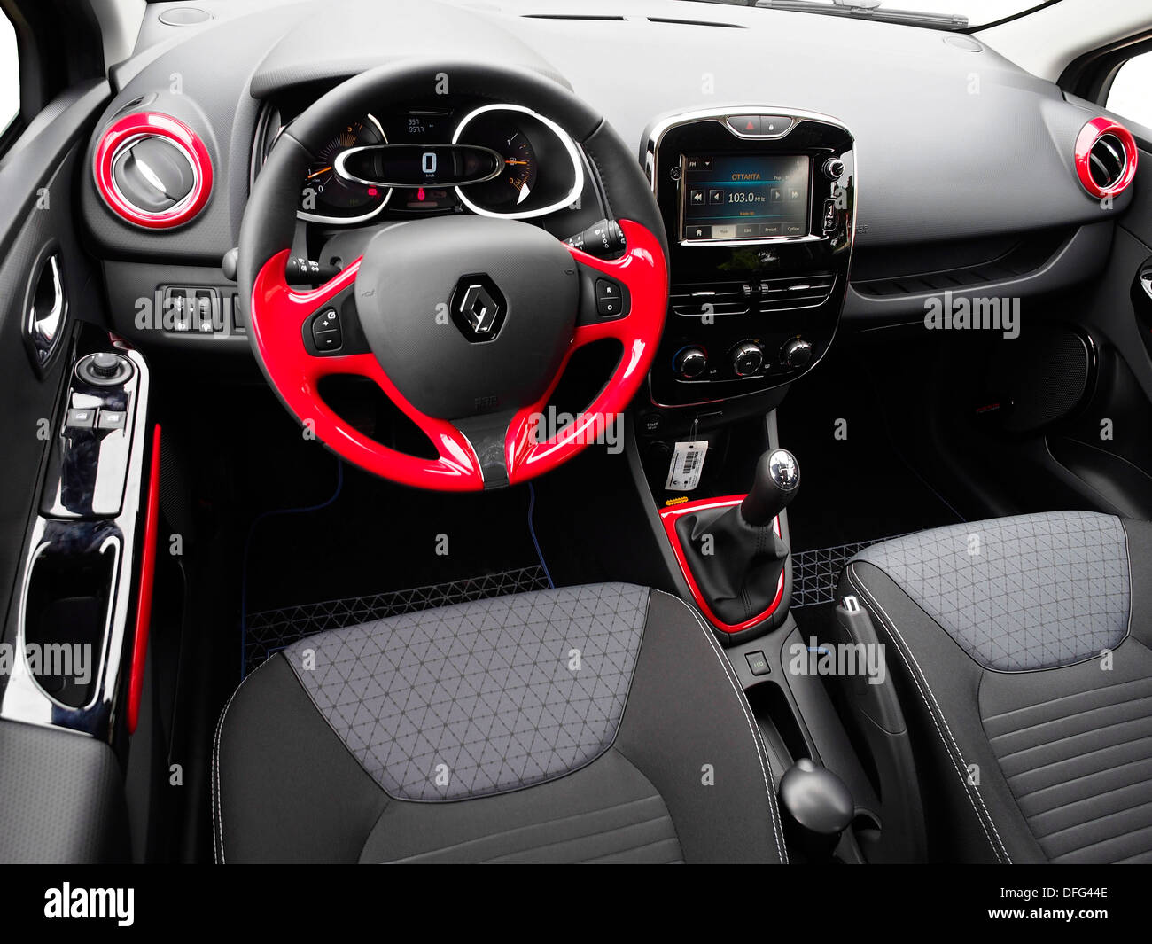 Renault Clio IV 0.9 TCe Foto stock - Alamy