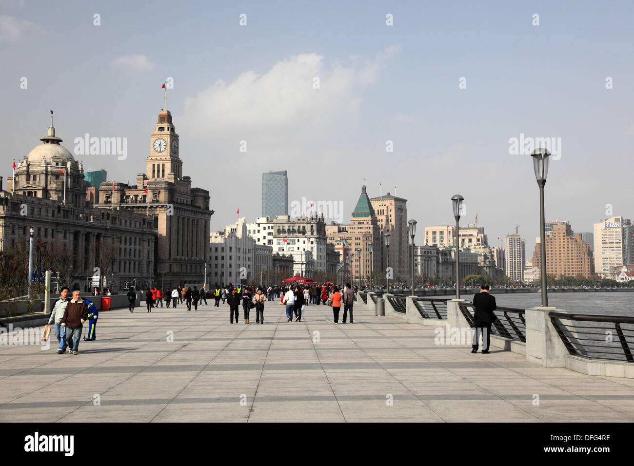 Passeggiata al Bund a Shanghai in Cina Foto Stock