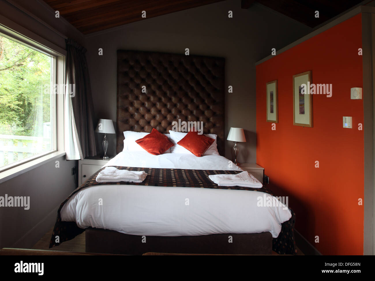 Lusty Beg Island self-catering chalet alloggio, Co. Fermanagh, Irlanda del Nord Foto Stock