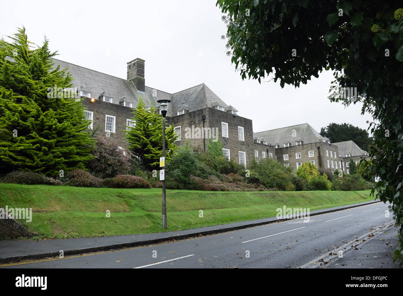 Aberystwyth, Wales, Regno Unito. 04 ott 2013. Oltre 100 lingua gallese Aberystwyth studenti universitari occupato una parte degli edifici amministrativi in segno di protesta contro la prevista chiusura di PANTYCELYN hall di residenza all'università (nella foto). La hall, la dedicata solo welsh-lingua hall è programmata per chiudere il prossimo anno con gli studenti trasferiti a nuove unità all interno del campus. Credito: keith morris/Alamy Live News Foto Stock