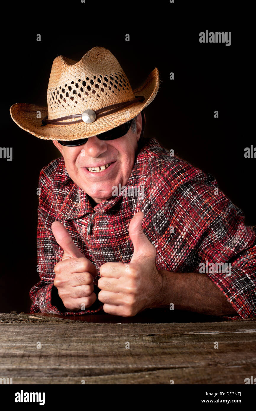 Funny Man rendendo OK gesto a mano Foto Stock