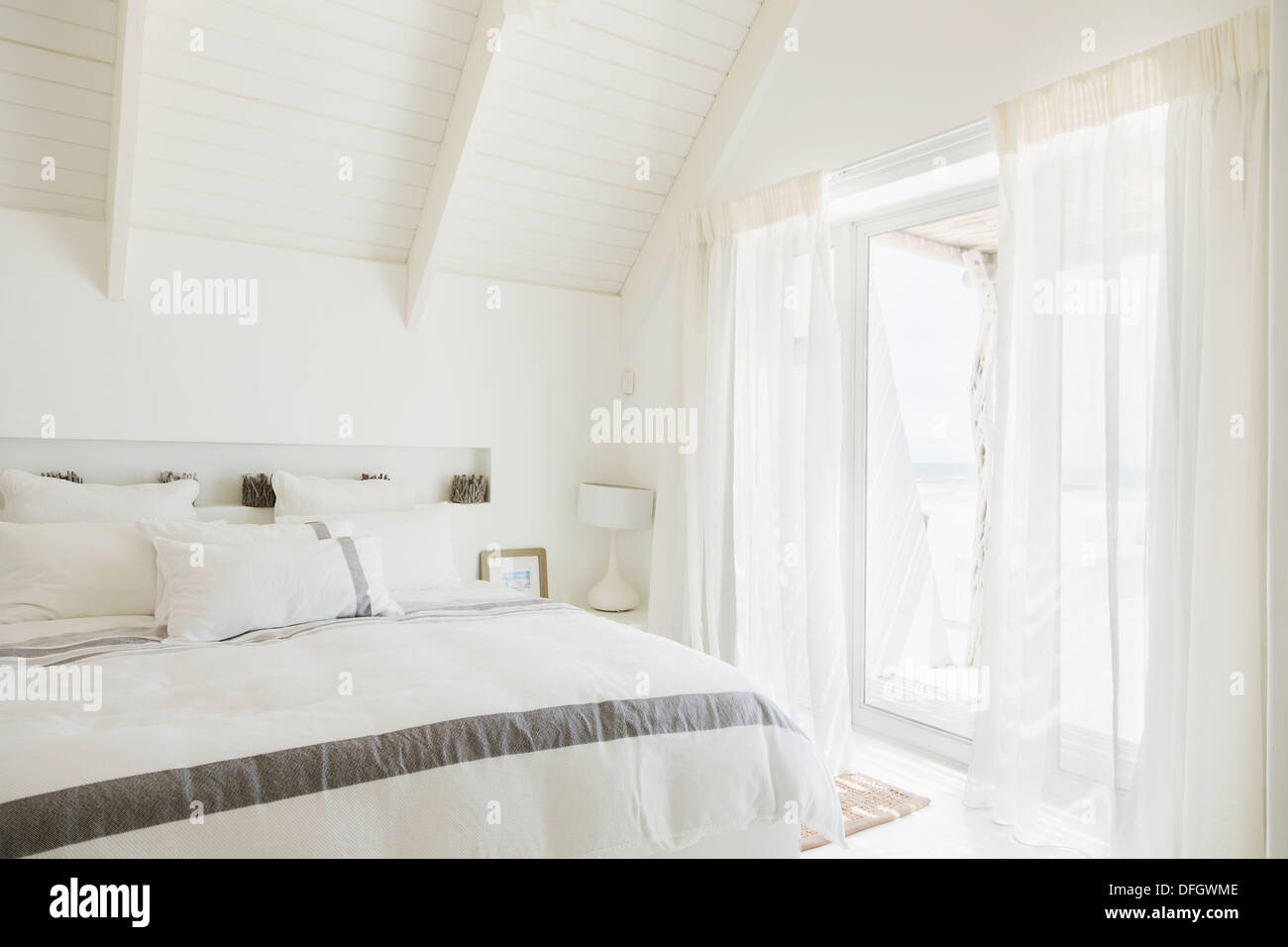 Camera da letto moderna Foto Stock