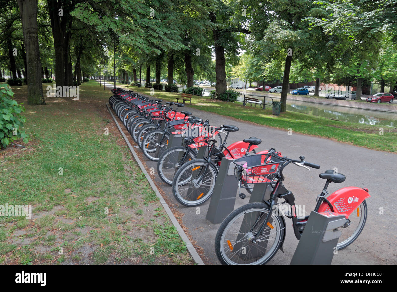 Una stazione V'Lille, la bicicletta pubblica del sistema di noleggio a Lille, Nord-Pas-de-Calais, Nord, Francia. Foto Stock