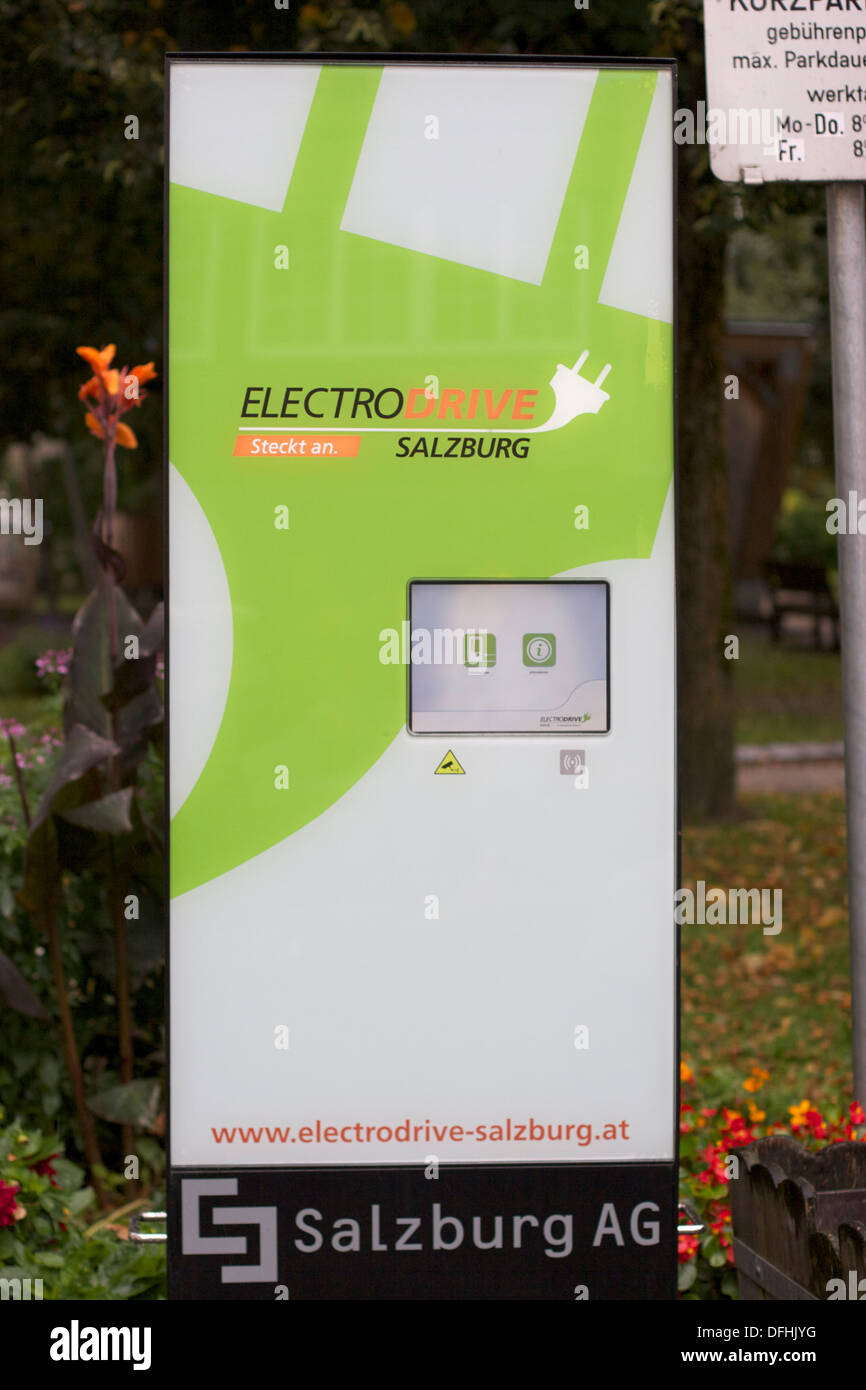 ElectroDrive veicolo elettrico o auto elettrica punto di carica in Zell am See, Austria Foto Stock