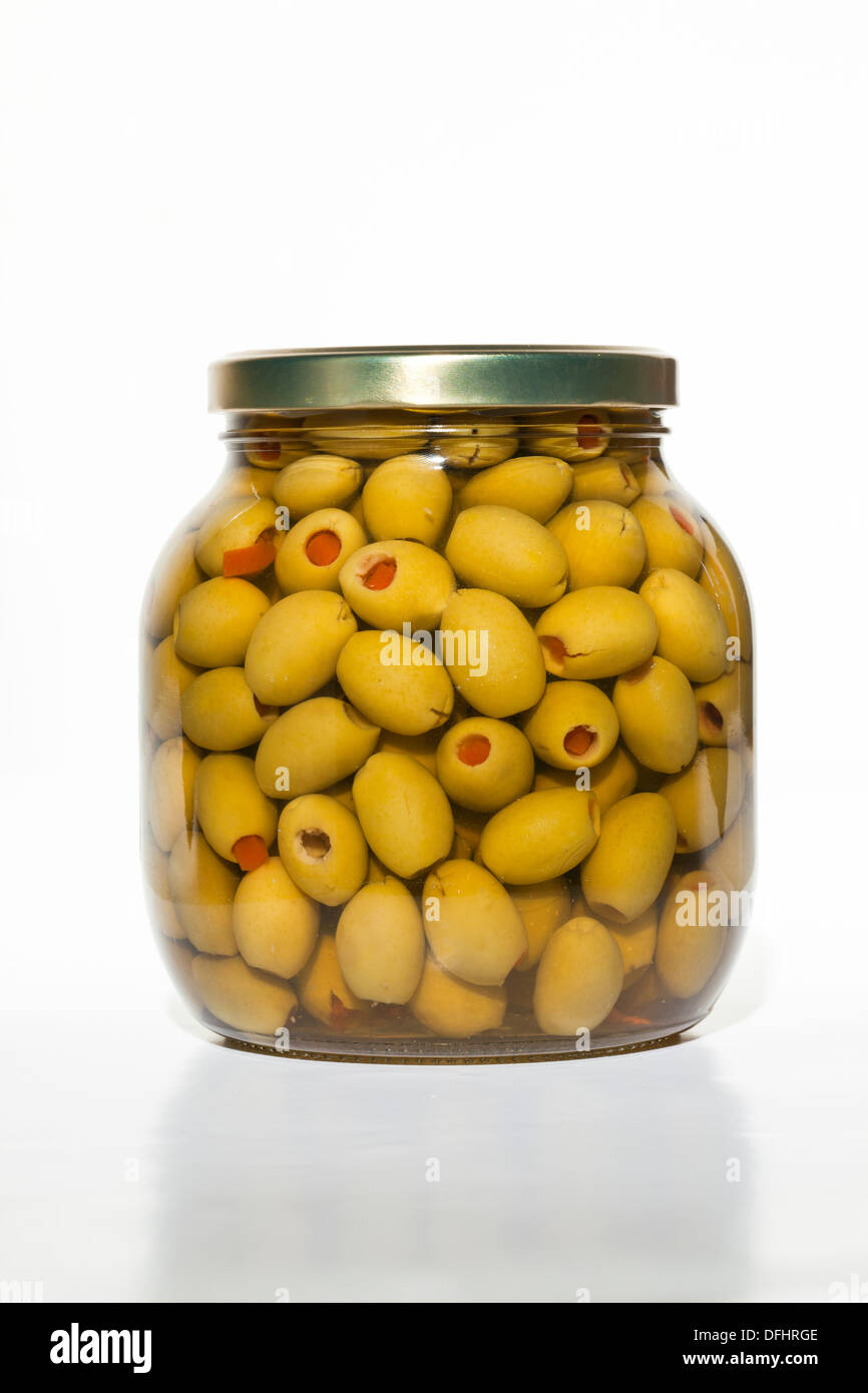 Barattolo olive su sfondi bianchi Foto Stock