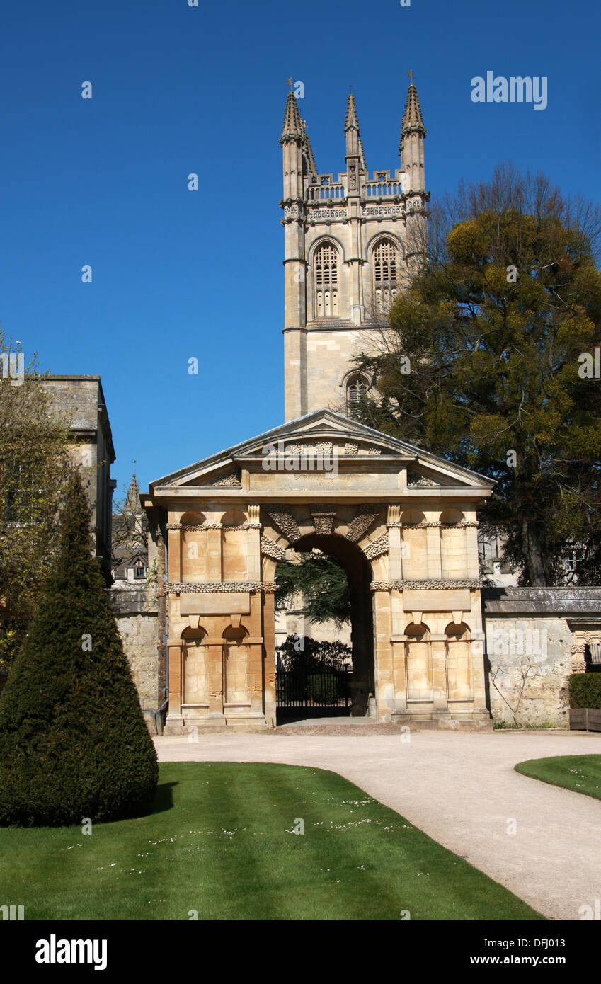 Il Magdalen College di Oxford Giardino Botanico dell'Università di Oxford, Oxford, Oxfordshire, Regno Unito Foto Stock