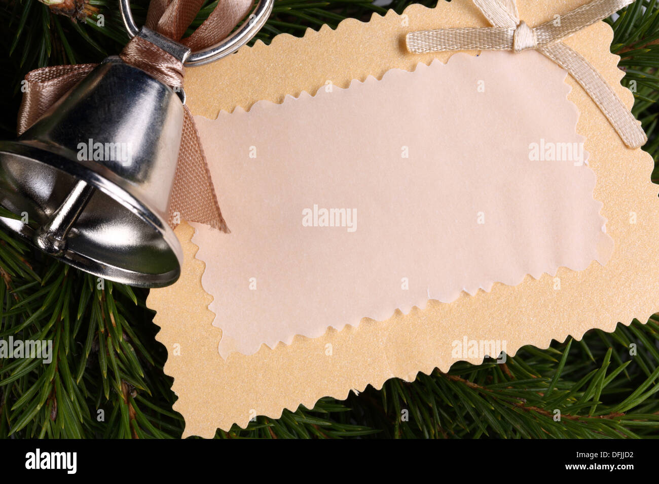 Sfondo con abete e biglietto di auguri Foto Stock