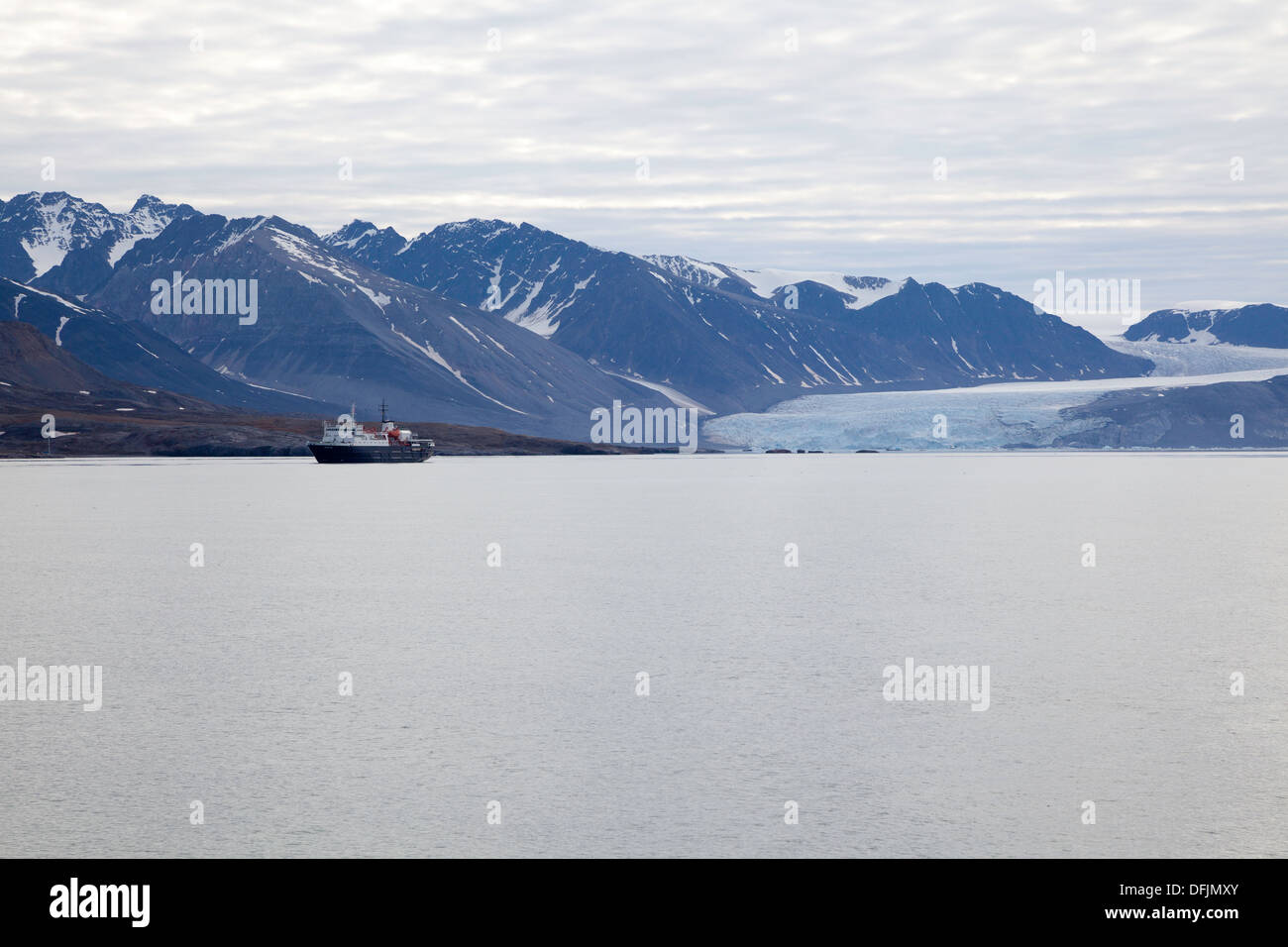 Ghiacciaio al Ny-Alesund, Spitsbergen, artico norvegese Foto Stock