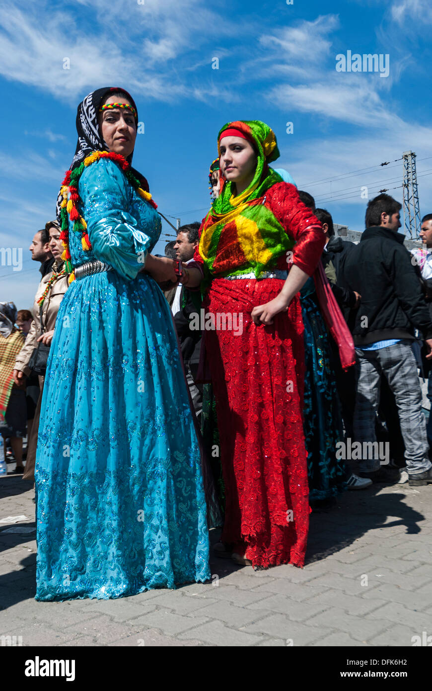 Il popolo curdo si sono riuniti per celebrare il newroz di Istanbul, in Turchia, 21 marzo 2010. Foto Stock