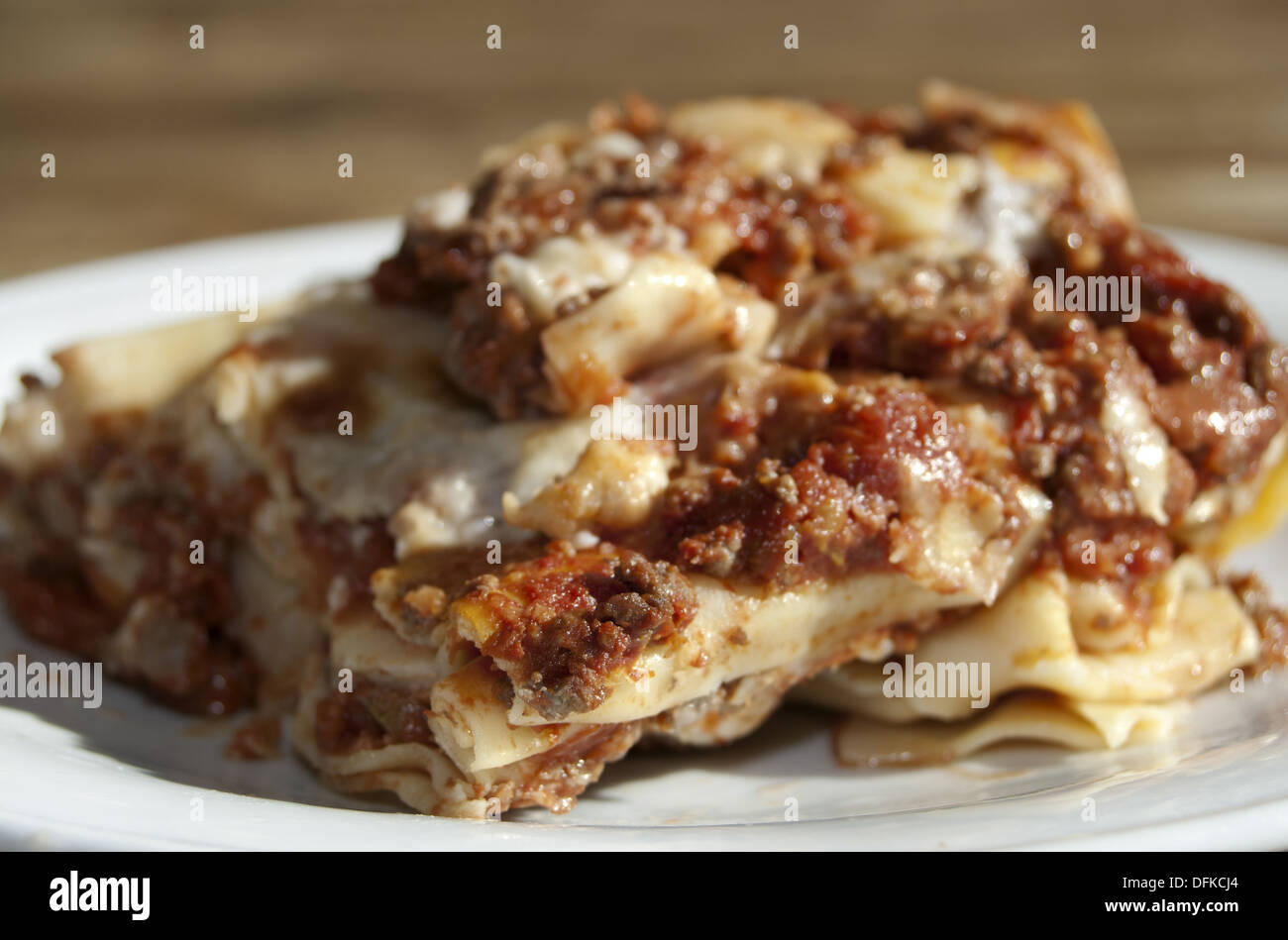 Un tradizionale e molto gustoso piatto italiano: lasagne Foto Stock