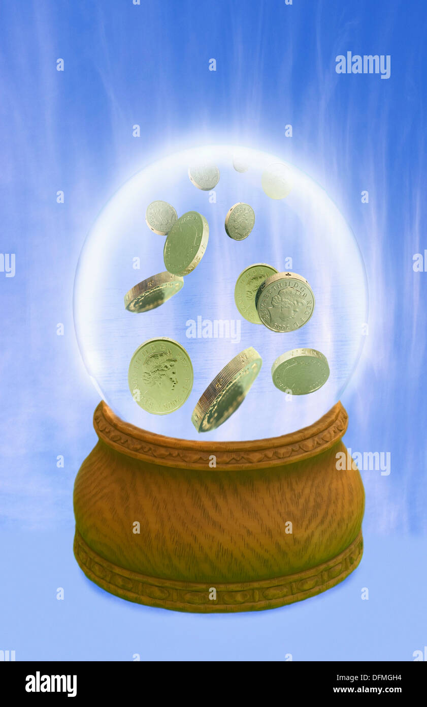 Sfera di cristallo che mostra il denaro Foto Stock