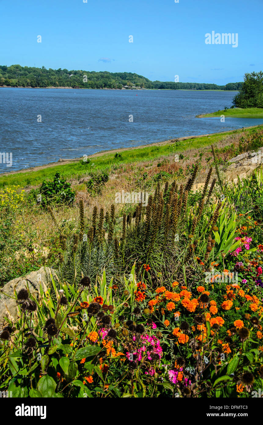 Il fiume Misissippi in Fulton, Illinois, ultimo paese Illlinois lungo il Lincoln Highway. Foto Stock