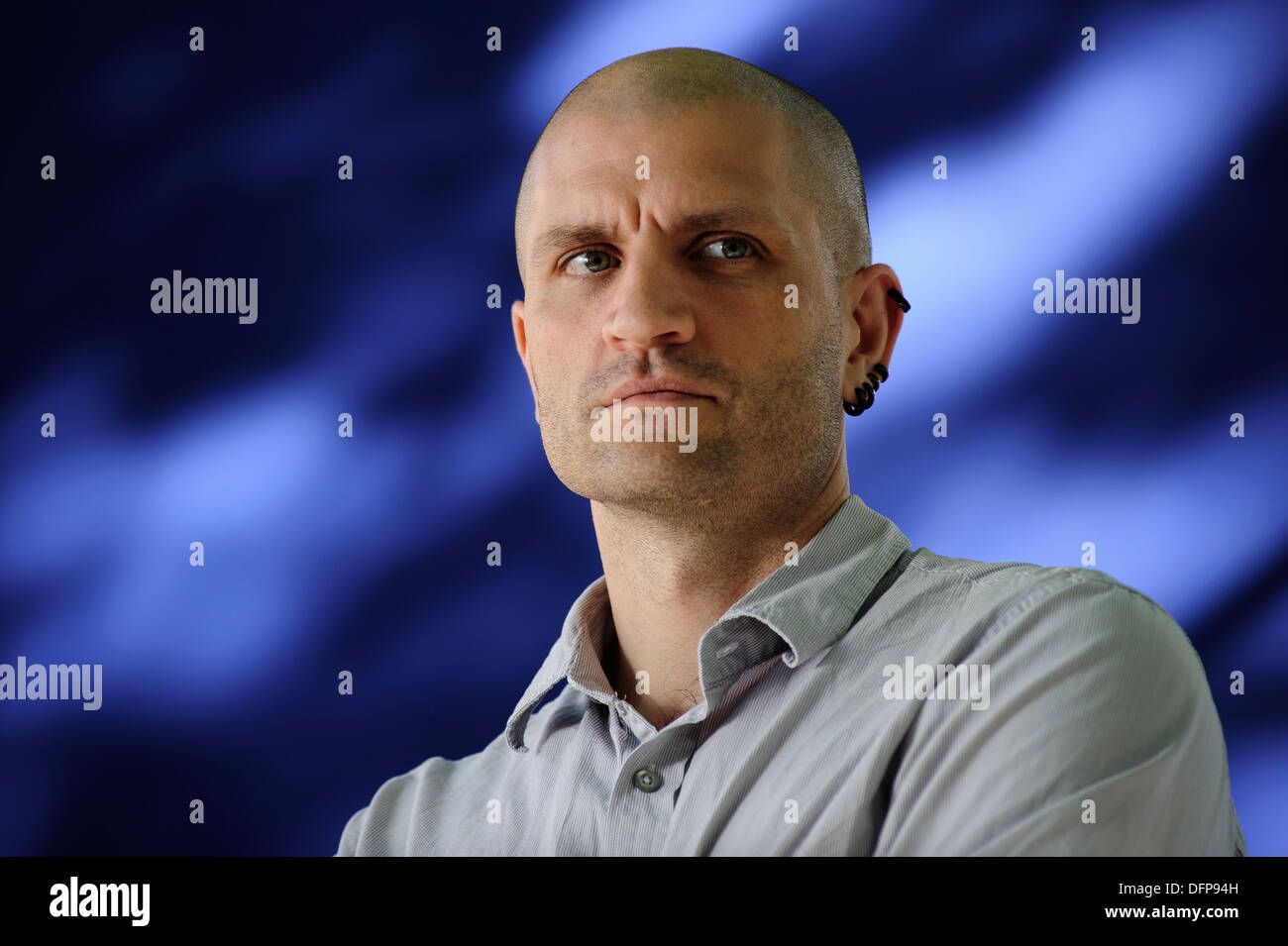 China Mieville, inglese narrativa fantasy, autore di fumetti e scrittore accademico presso la Edinburgh International Book Festival 2013. Foto Stock