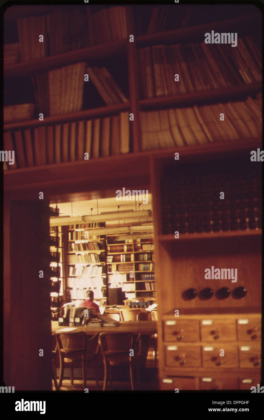La Biblioteca di fisica e matematica dell'Istituto Ruđer Bošković in Croazia fornisce risorse per la ricerca scientifica in fisica e matematica, sostenendo studi accademici e progetti di ricerca. Foto Stock