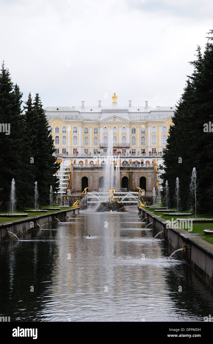 Fontane a Petergof park, San Pietroburgo, Russia Foto Stock