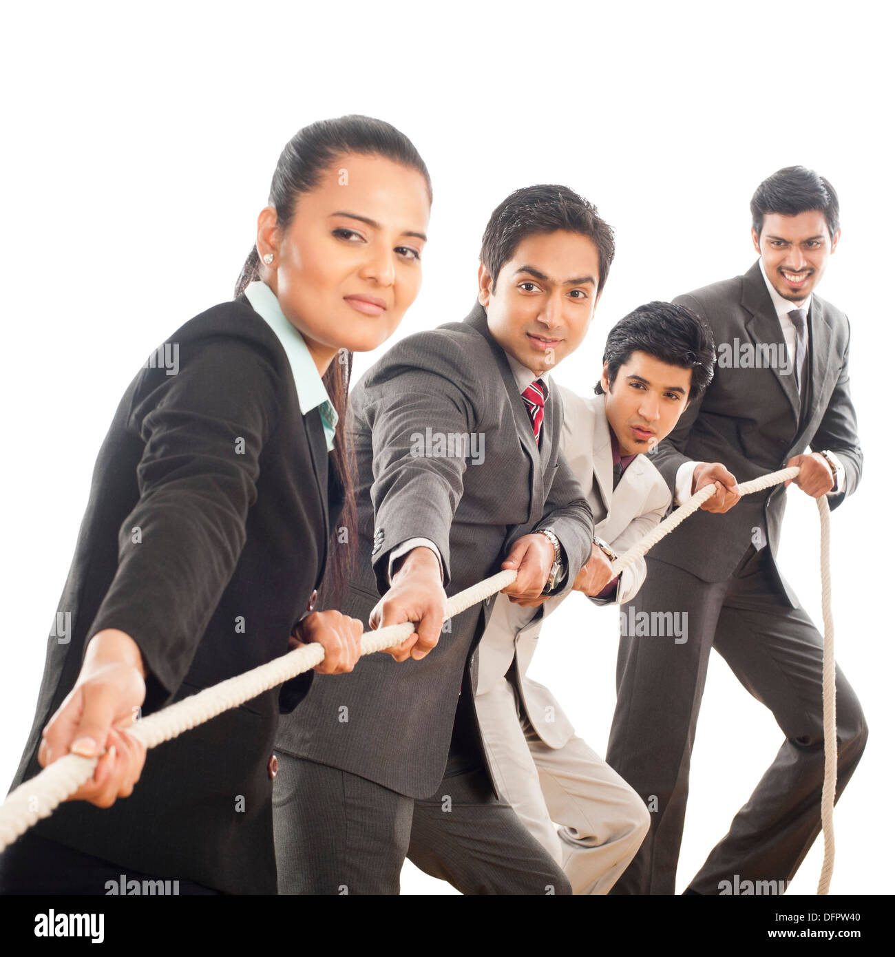 I dirigenti aziendali giocando Tug-of-War Foto Stock