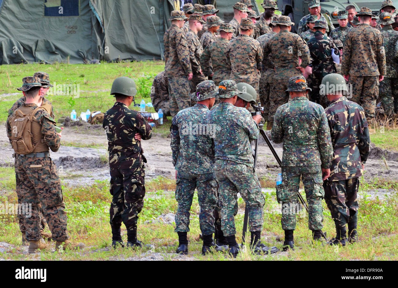 Valle Corvo gamma complessa, CAPAS, Tarlac, Repubblica delle Filippine - STATI UNITI Marines, assegnato al XIII Marine Expeditionary Foto Stock