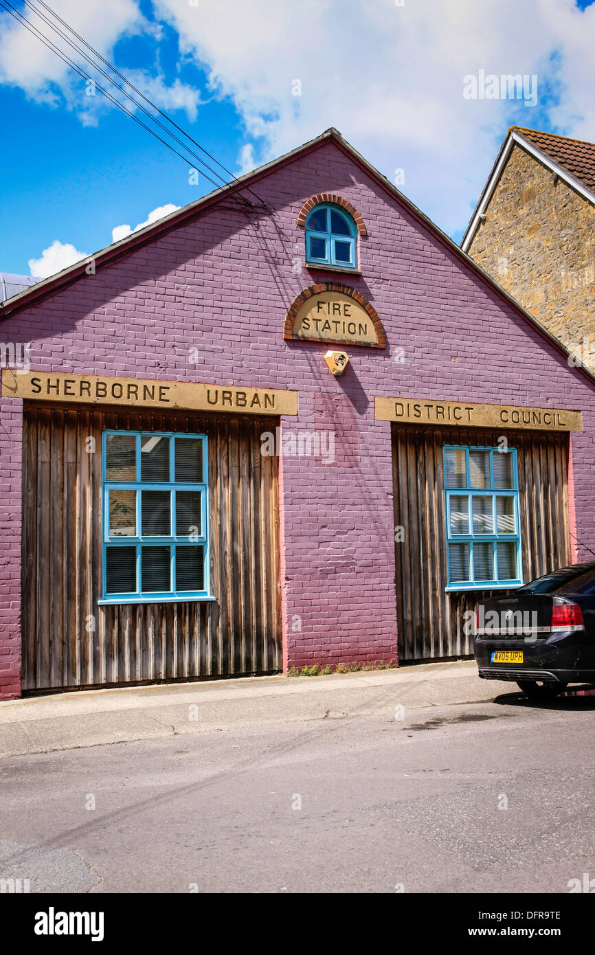 L'originale convertito la stazione dei vigili del fuoco a Sherborne Dorset Foto Stock