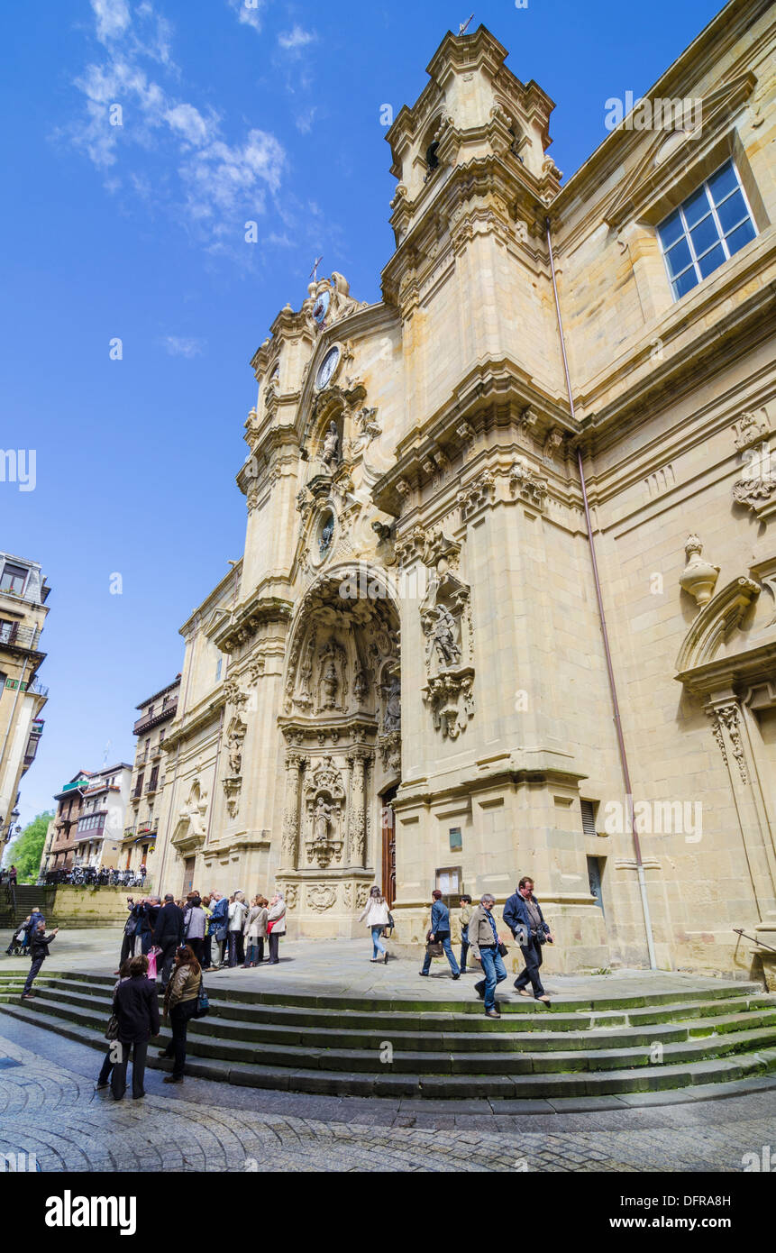 Facciata barocca della Iglesia de Santa Maria del Coro, Parte Vieja, San Sebastian, Spagna Foto Stock