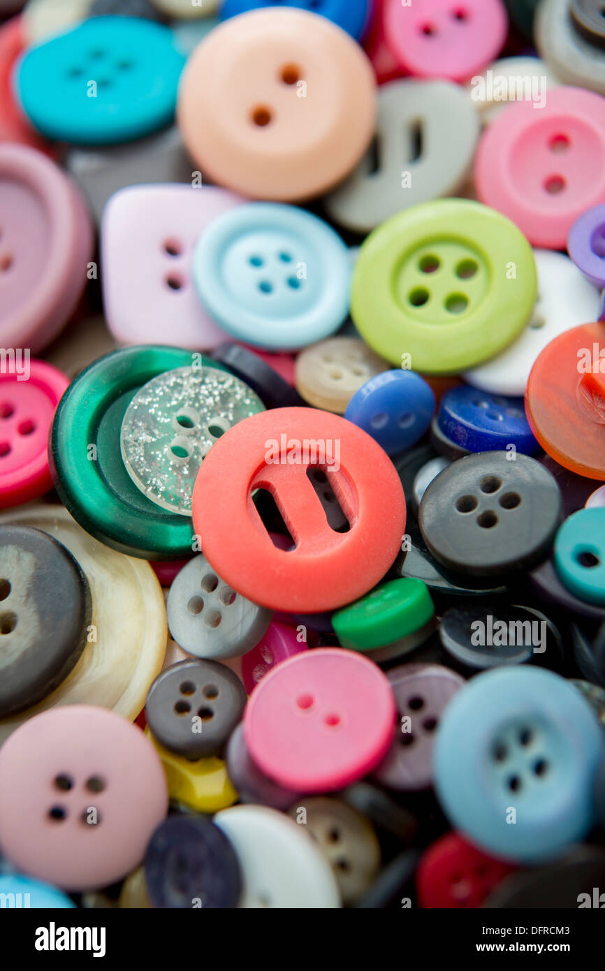 Piena vista del telaio dei pulsanti colorati Foto Stock