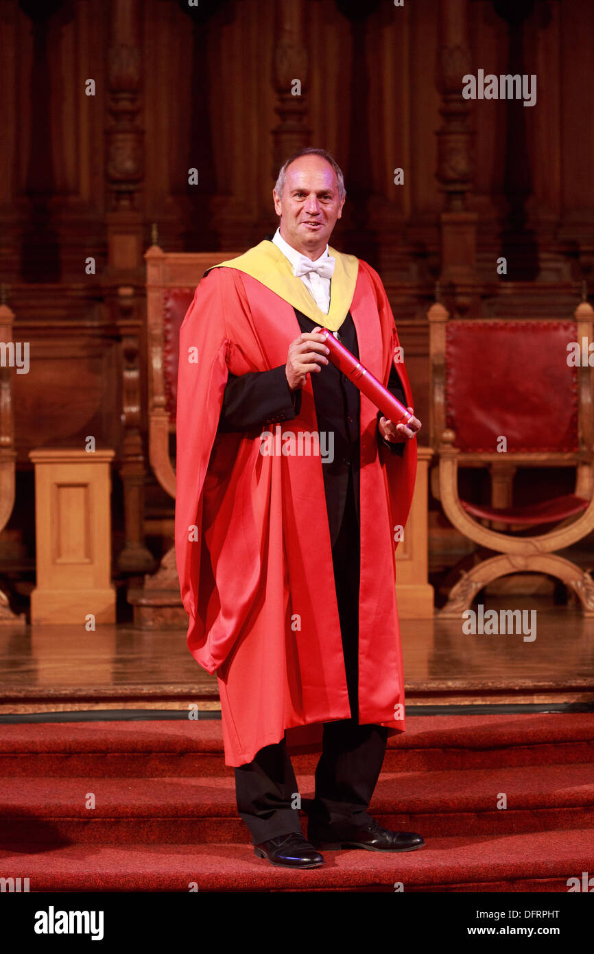 Nomi famosi da sport e cinema onorata dalla Università di Edimburgo. Cinque volte Medaglia d'oro Sir Steve Redgrave, istruttore di tennis Judy Murray, Formula 1 racing driver Susie Wolff e regista Lynne Ramsay attribuito lauree honoris causa del 8 ottobre 2013 foto da pak@ Mera/Alamy Live News Foto Stock