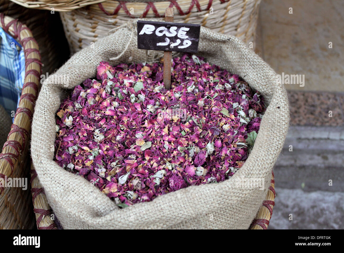 Essiccati petali di rosa Foto Stock