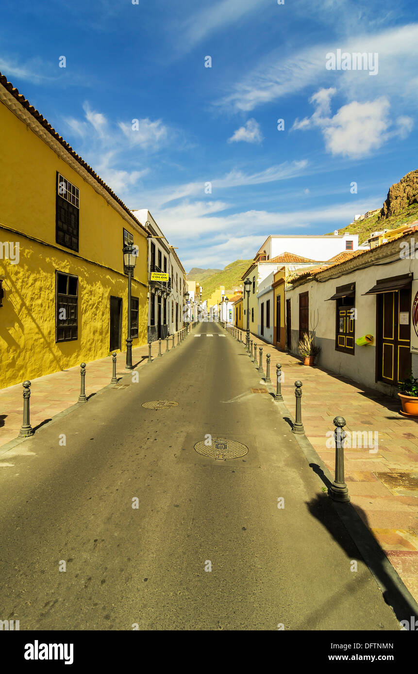 Strada con edifici storici, San Sebastián de la Gomera, Tenerife, Isole Canarie, Spagna Foto Stock