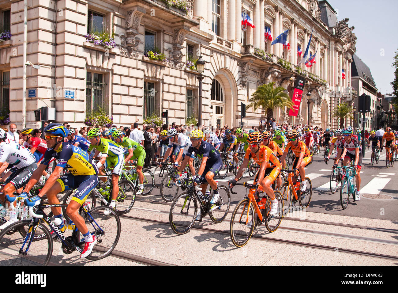 Tours, Francia. 02 Luglio, 2013. I piloti al via della fase 13 del Tour de France 2013 a Tours in Francia, il venerdì luglio 12th. Foto Stock