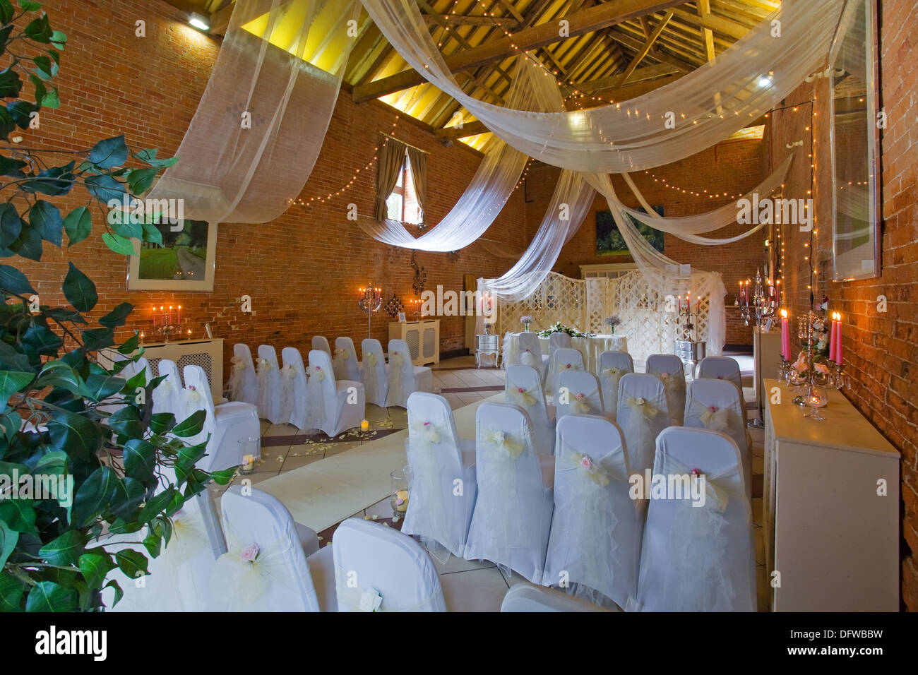 Un luogo di nozze pronto per un matrimonio. Questo luogo è " Il Granaio " ed è gestito da "Sposa Bella Elsham Hall' Foto Stock