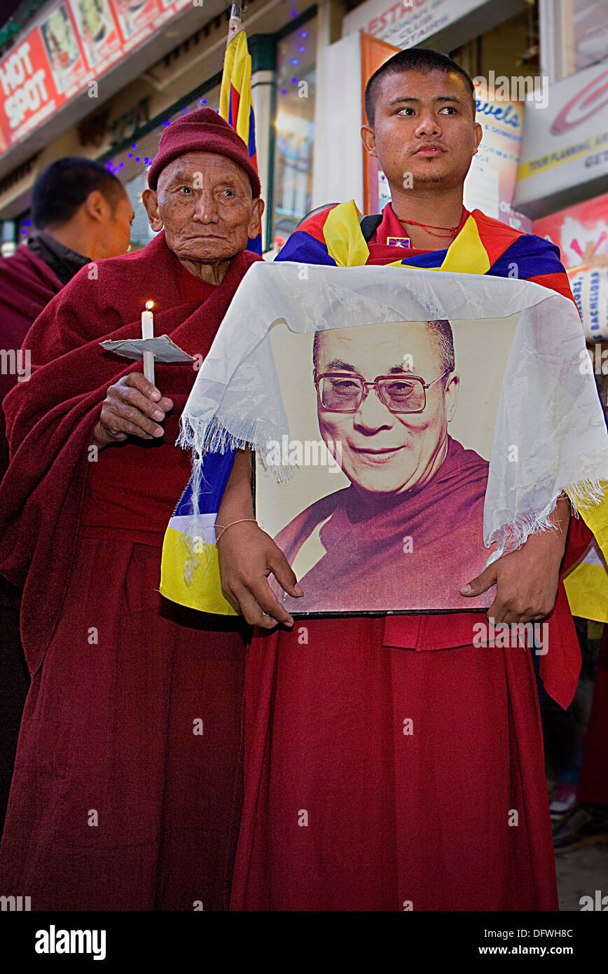 I manifestanti, per la libertà del Tibet, in Jogibara Rd, McLeod Ganj Dharamsala, Himachal Pradesh, India, Asia Foto Stock