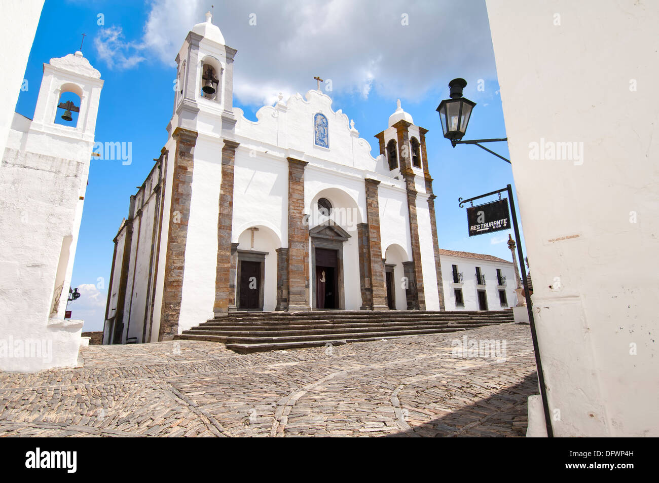 Monsaraz, Santa Maria da Lagoa o la chiesa di Nossa Senhora de Lagoa, Alentejo, Portogallo Foto Stock