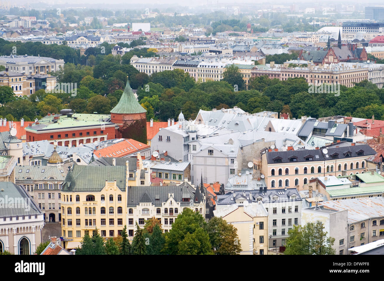 Centro di riga con il fiume Daugava. Vista da sopra Foto Stock
