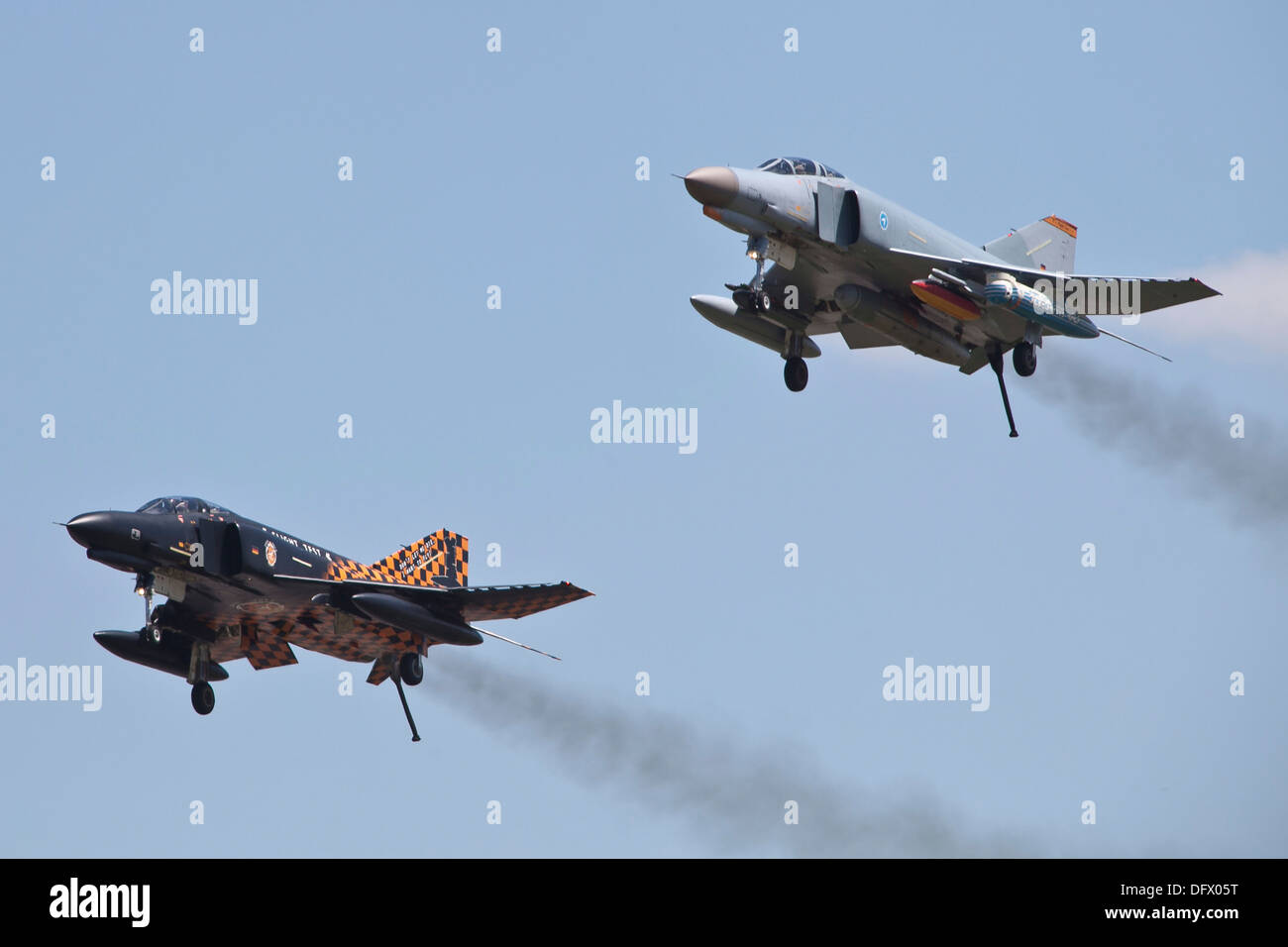 Le ultime due operativo F-4F Phantom della tedesca Air Force in volo su Neuburg, Germania. Foto Stock