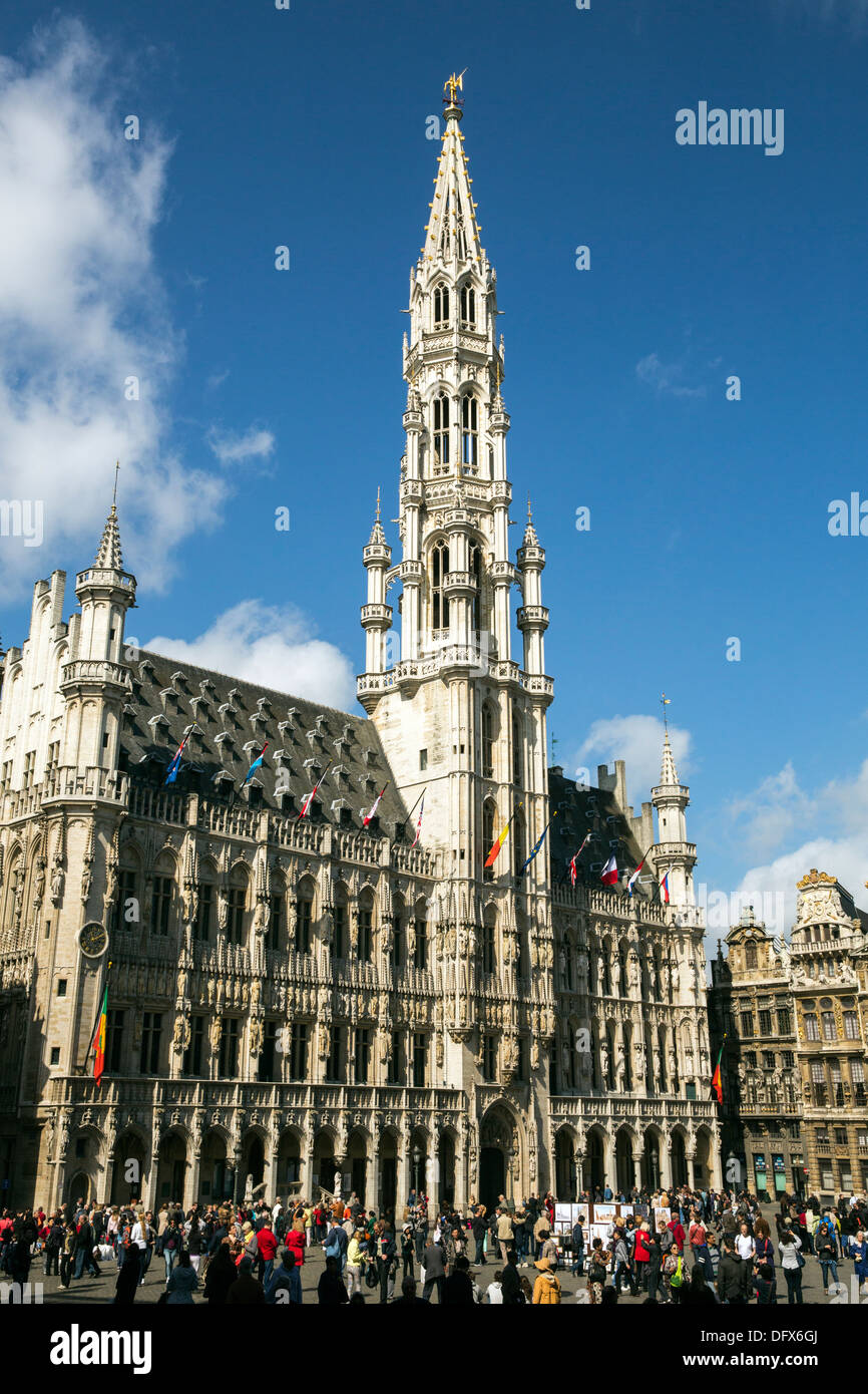 L' Hotel de Ville nella Grand Place di Bruxelles in Belgio. Foto Stock