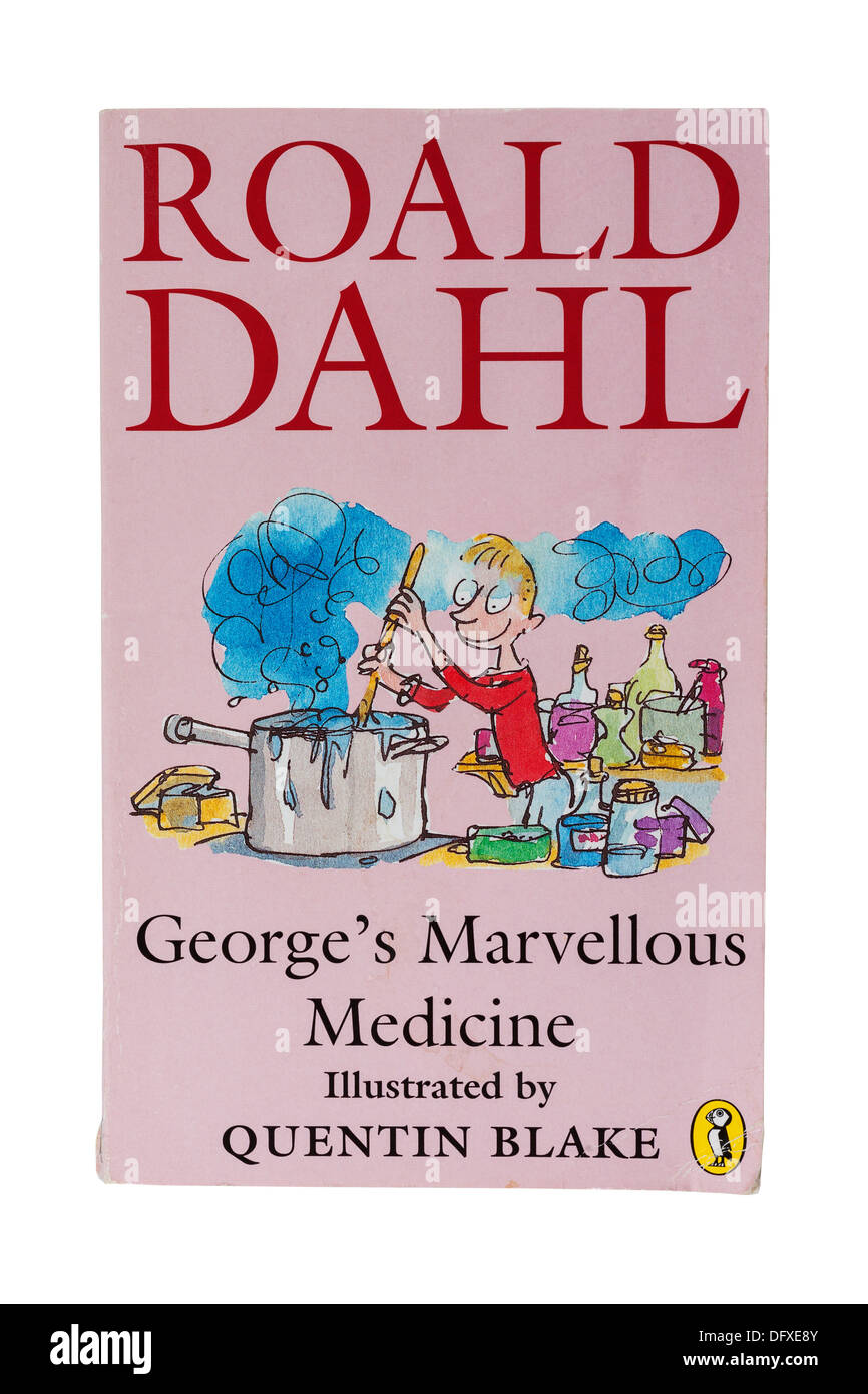 Un Roald Dahl libro per bambini chiamato George medicina meravigliosa su sfondo bianco Foto Stock