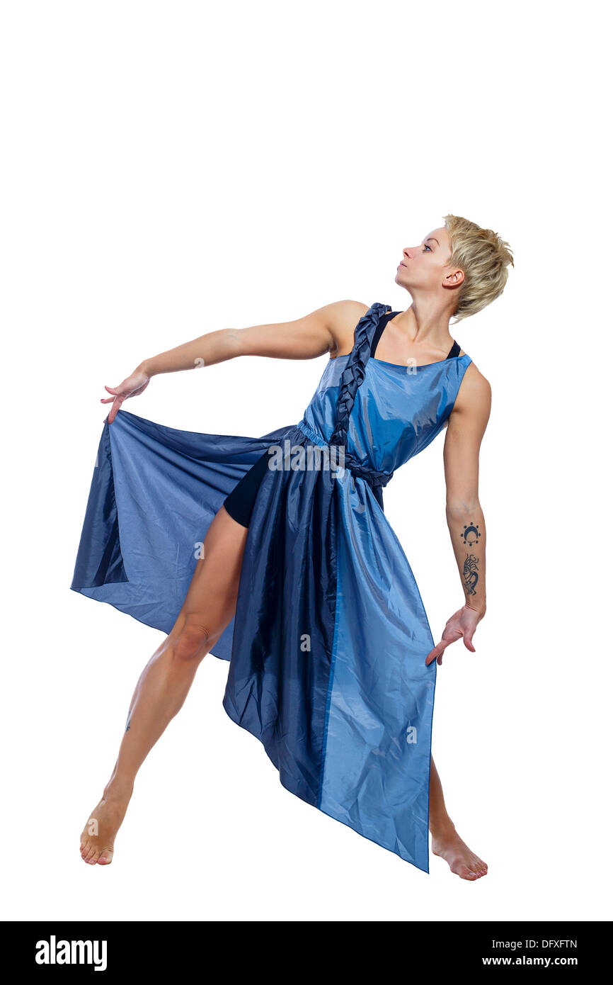 La ragazza si muove in una danza isolato su uno sfondo bianco Foto Stock
