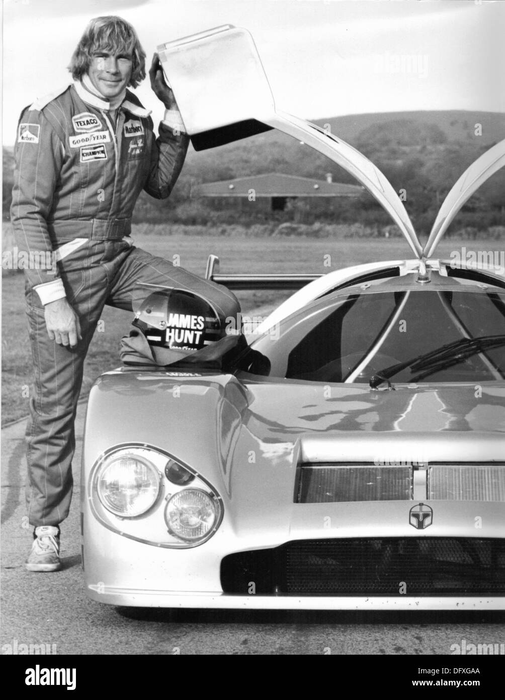 James Hunt vinto il Campionato Mondiale di F1 1976 foto esclusive a Goodwood da David Cole. Foto Stock