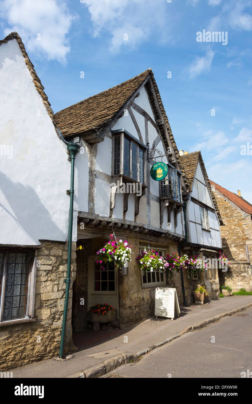 Il segno dell'Angelo pub, Lacock, Wiltshire, Inghilterra, Regno Unito. Foto Stock