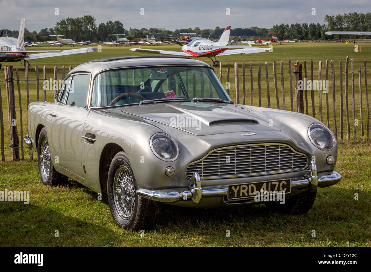 1965 Aston Martin DB5, YRD417C, al 2013 Goodwood, Sussex, Regno Unito. Foto Stock