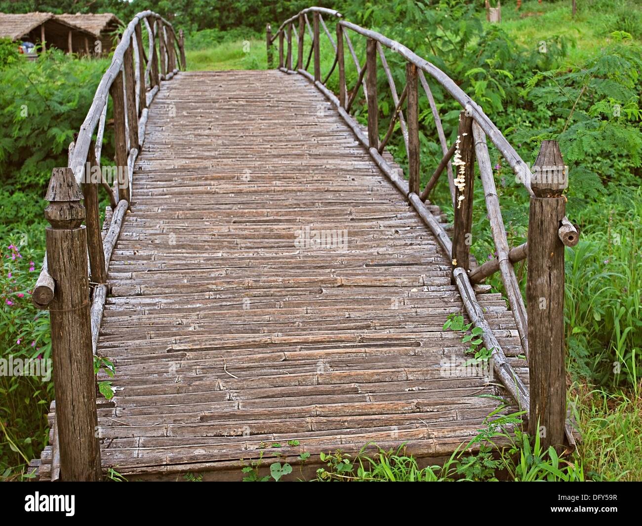 Design della passerella in legno immagini e fotografie stock ad alta ...