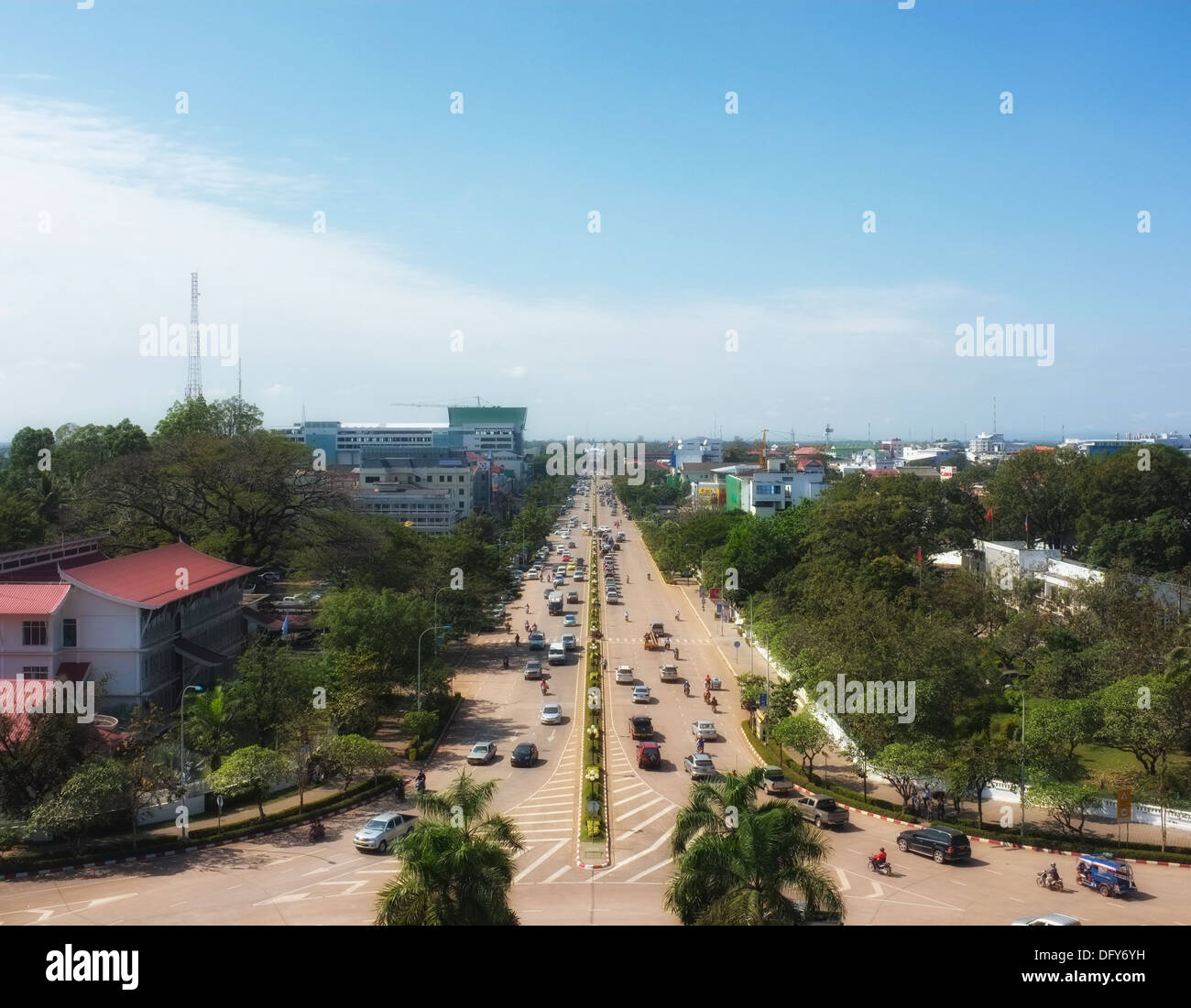 Vista dalla cima del monumento Patuxai in Vientiane, Laos. Foto Stock